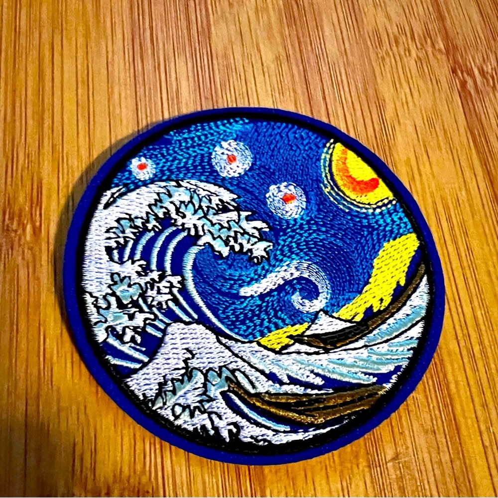 Wave and moon patch - Picture 3 of 4